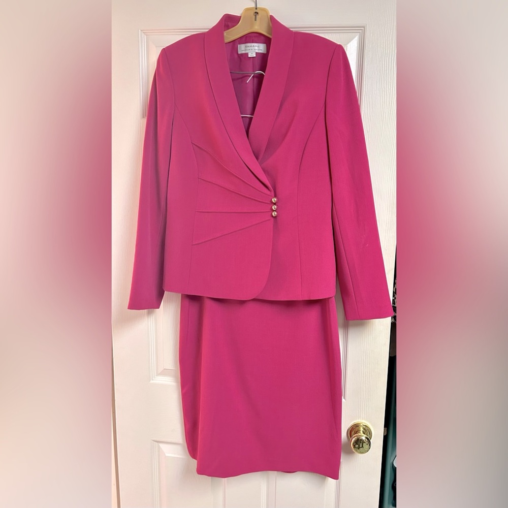 Tahari hot pink suit. Fully lined. Size 8.